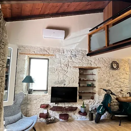 Διαμέρισμα Cave House